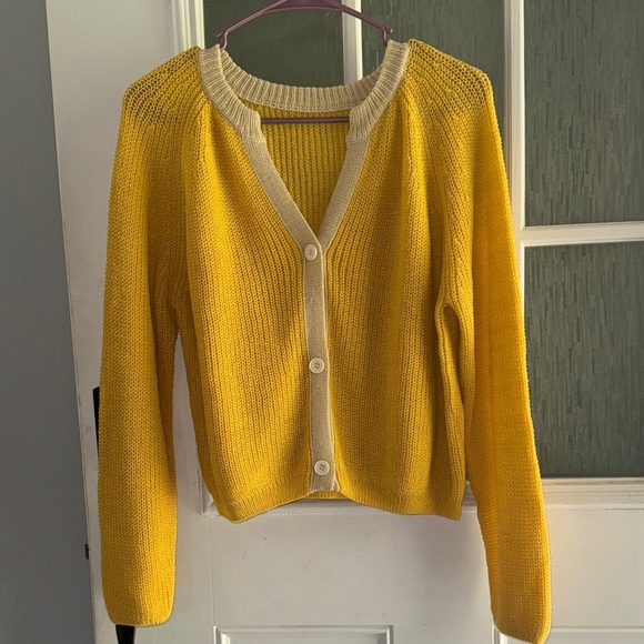 Chic Yellow Women's Cardigan Sweater - Picture 2 of 6